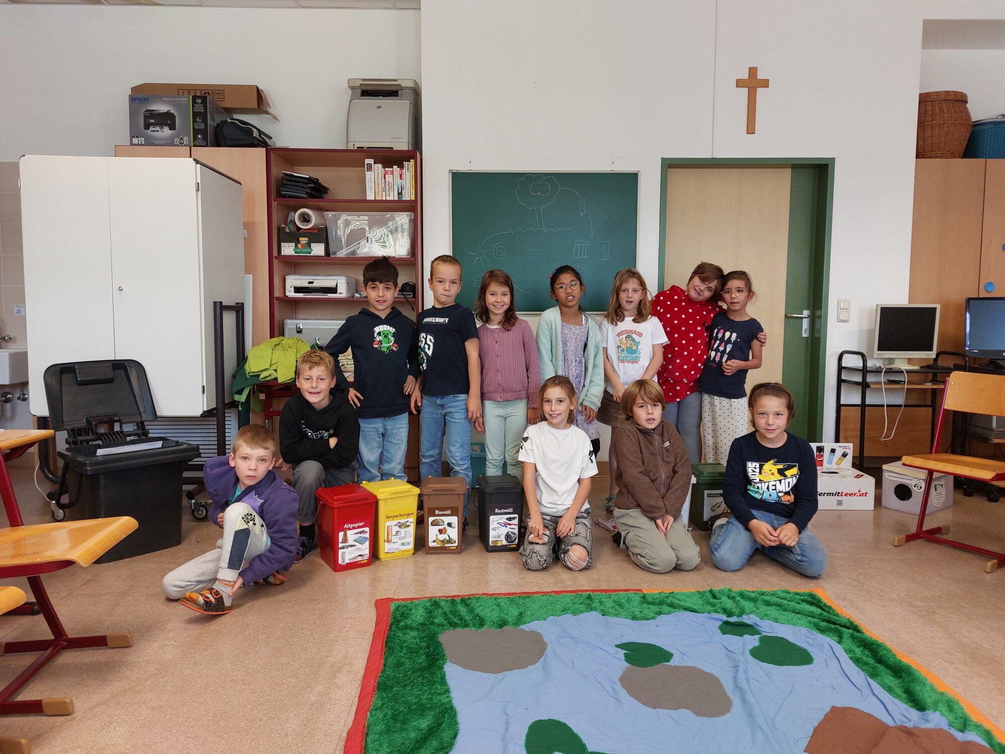 Kinder der Volksschule Leobersdorf 2B